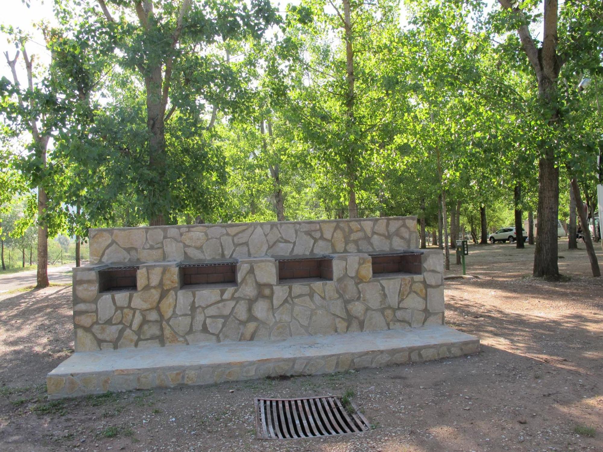 Camping Rural Llanos De Arance Coto Rios Buitenkant foto